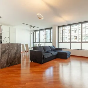 Easyhomes-madonnina View Apartment Milan